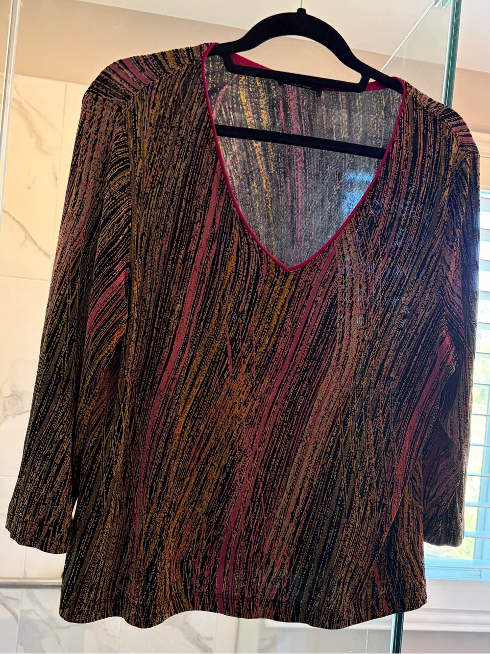 Softwear by Singer 3/4 Sleeve V-Neck Top in Pink, Black & Gold